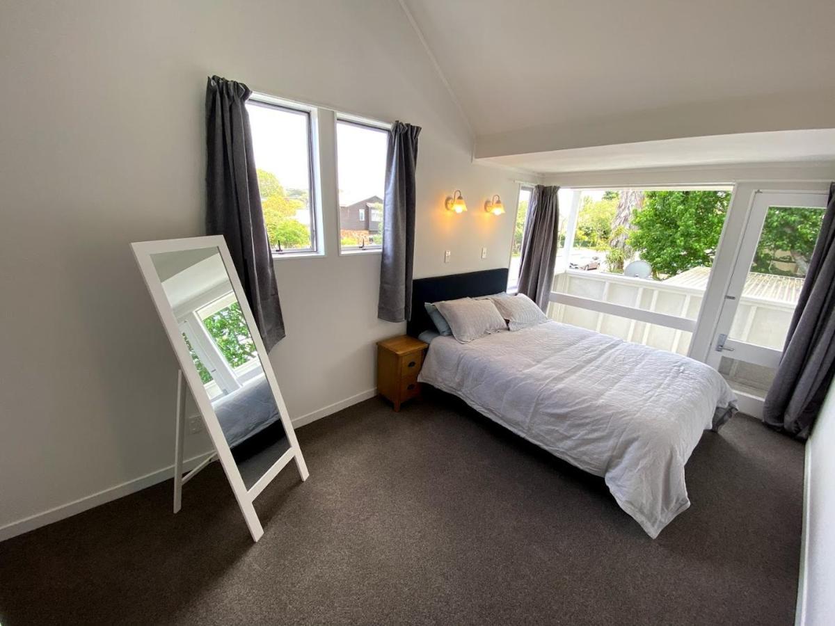 Chamberlain House - 3 Bedroom House By Manly Beach Окленд Экстерьер фото
